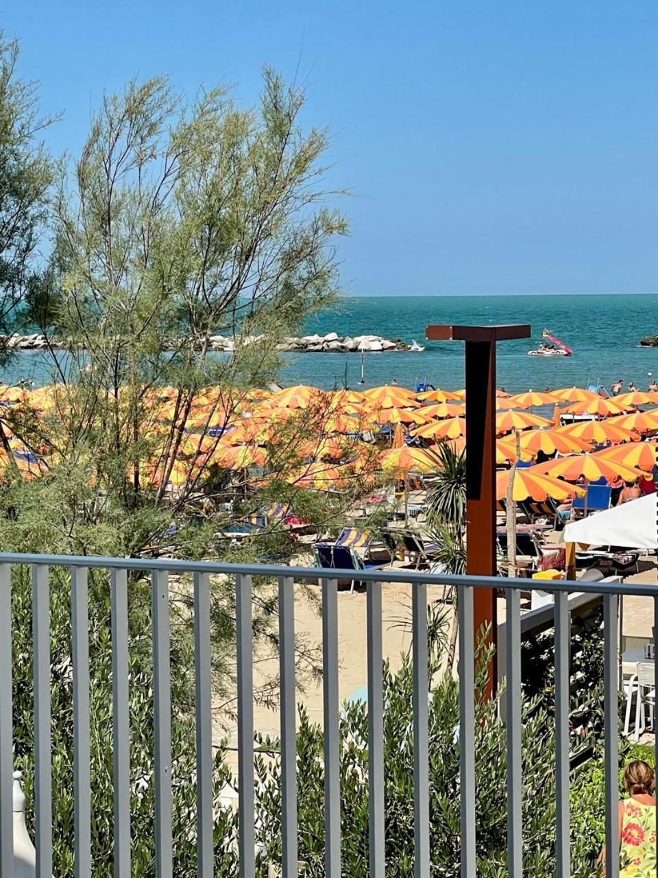 Villa Le Agavi Luxory Beach Surfhouse Bellaria-Igea Marina Exteriör bild