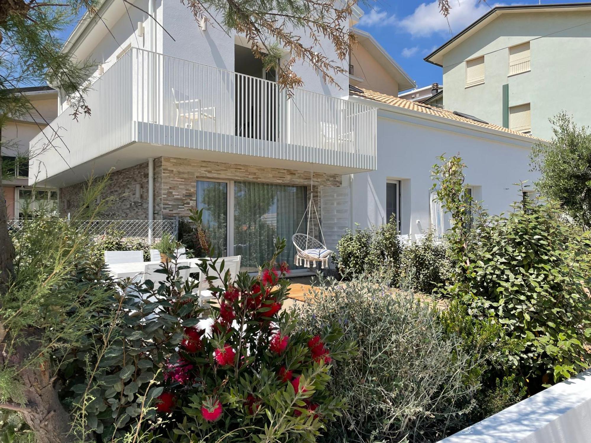 Villa Le Agavi Luxory Beach Surfhouse Bellaria-Igea Marina Exteriör bild