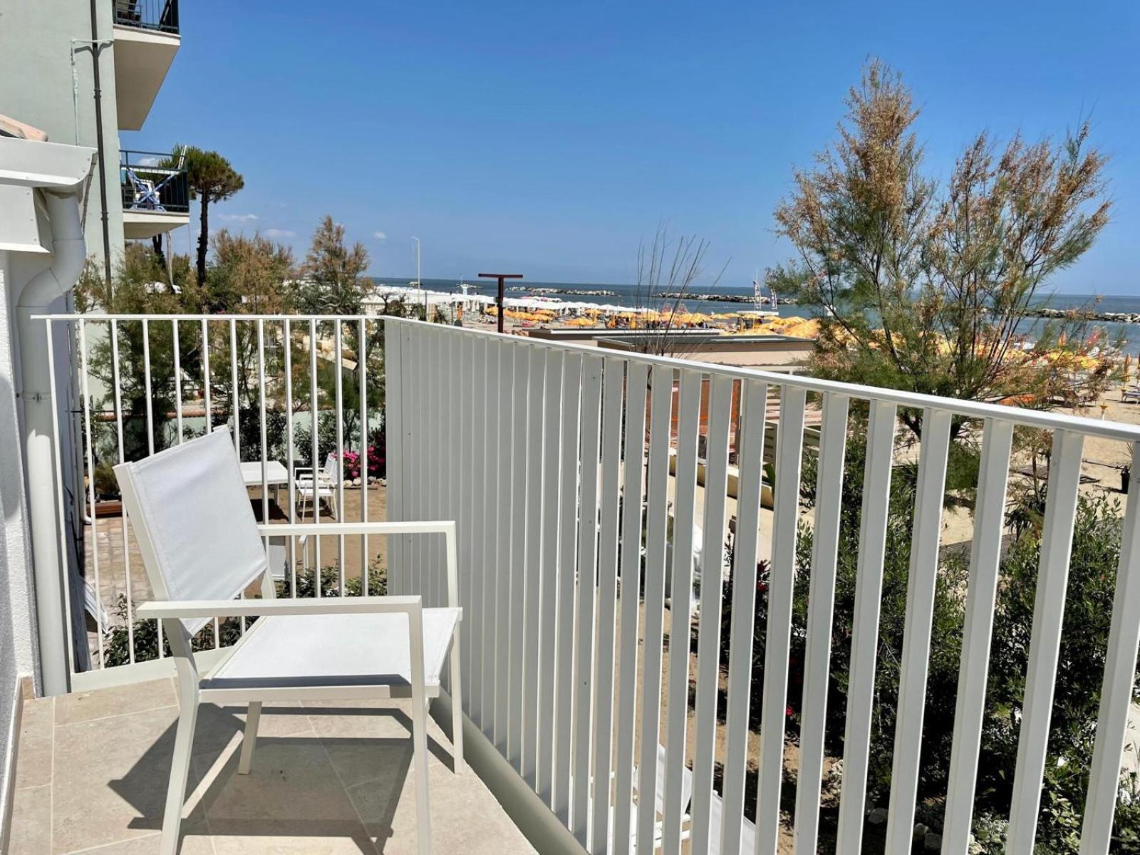 Villa Le Agavi Luxory Beach Surfhouse Bellaria-Igea Marina Exteriör bild